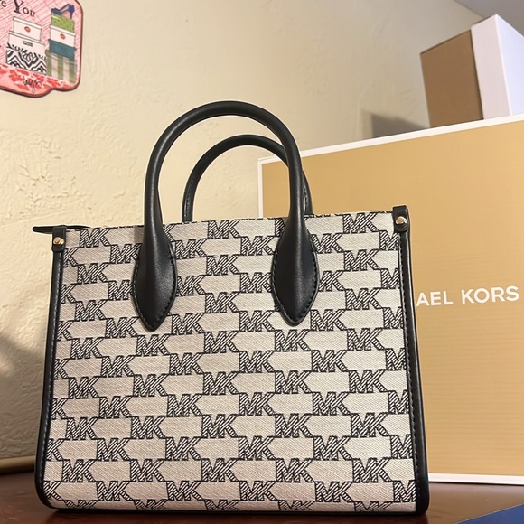 Michael Kors Purse - Picture 2 of 5